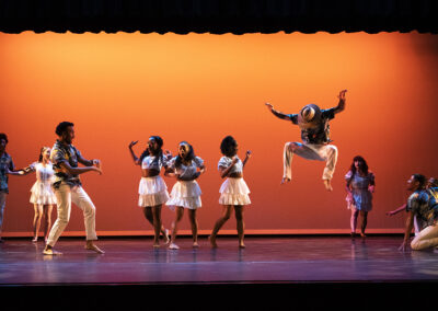 Social Movement Contemporary Dance, Photo by Claudia Casberian